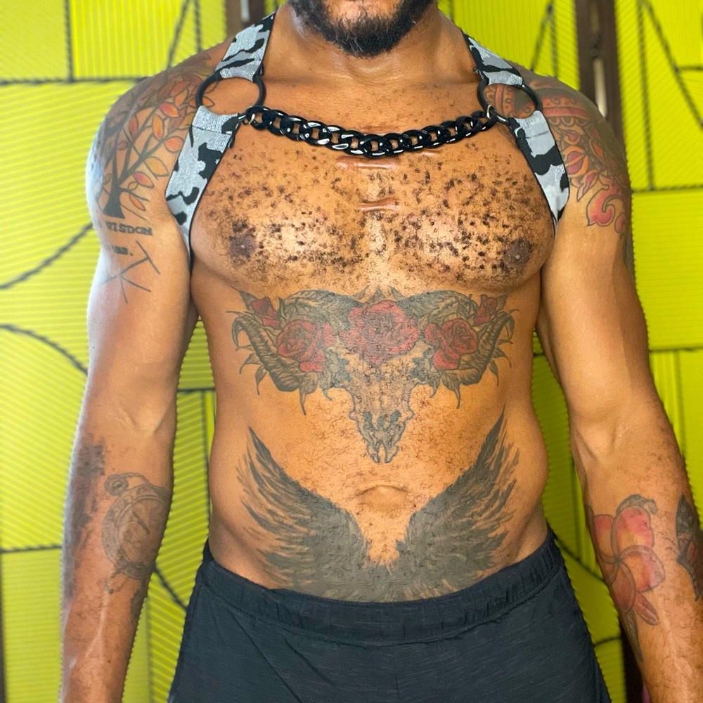 Mens Camo Harness